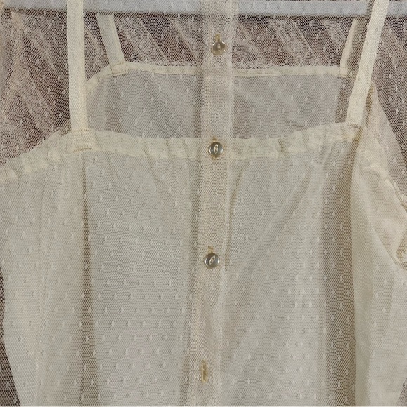 Vintage floral lace blouse with tank lining and button back - Picture 6 of 6